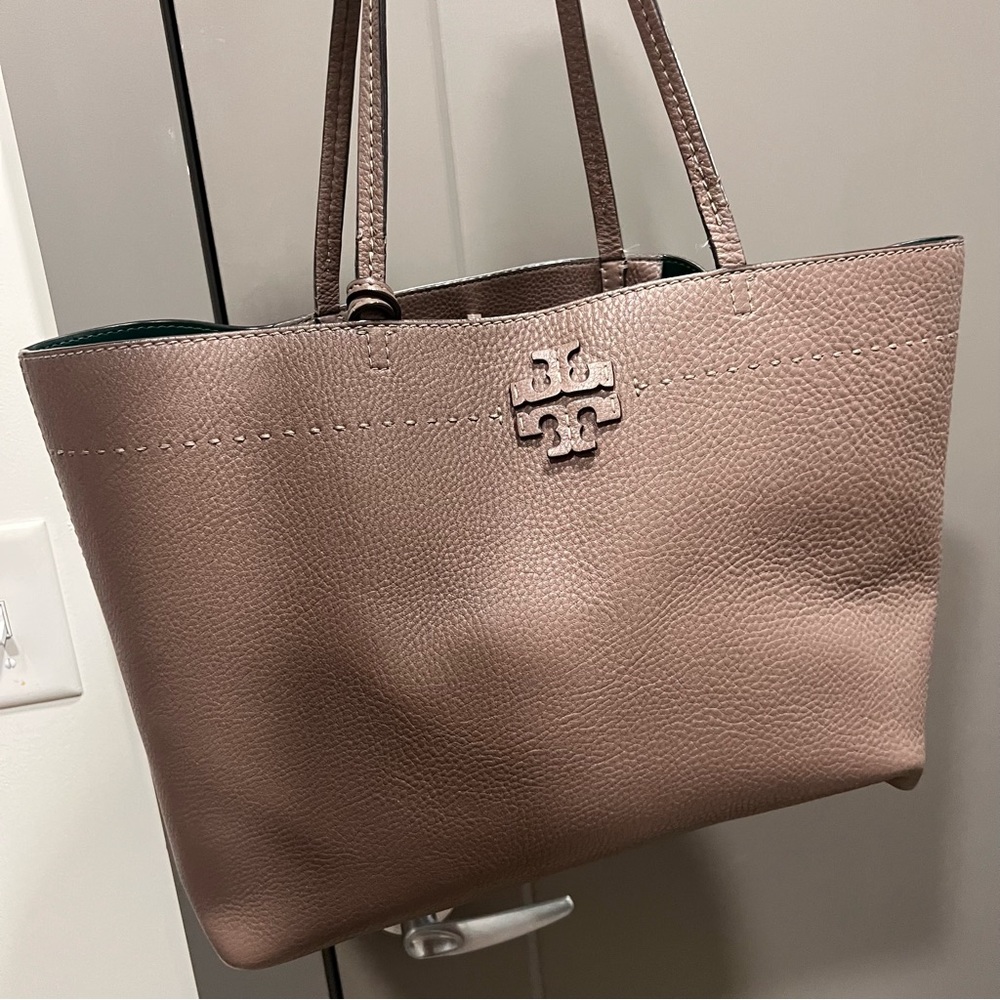 Tory Burch everyday leather tote in neutral leather